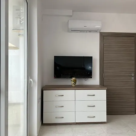 Mediterranean Nest Apartment